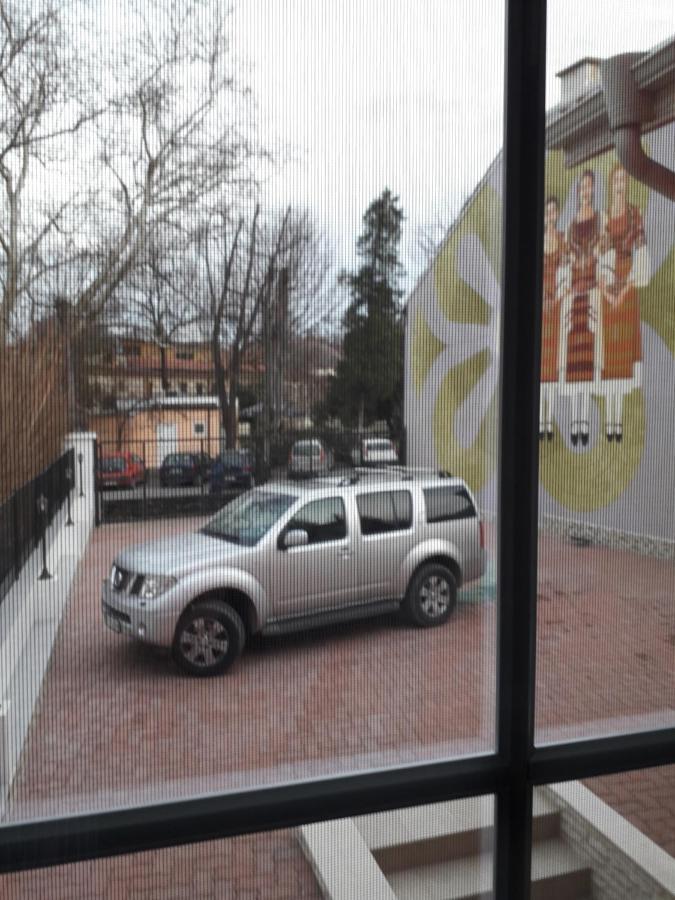Red House Hotel Kyustendil Ngoại thất bức ảnh